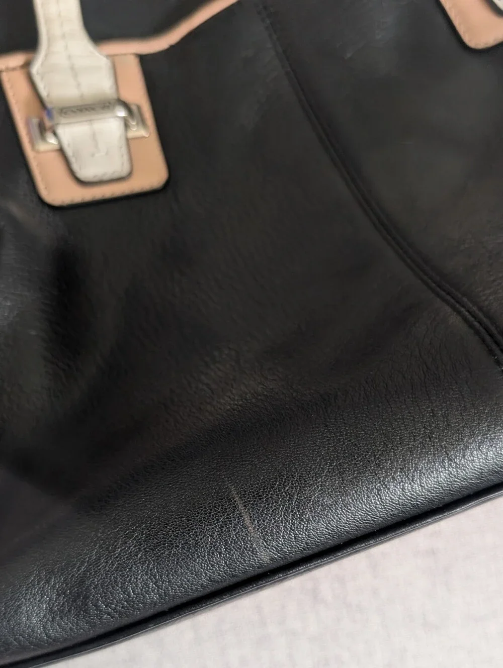 Authentic COACH Taylor Spectator Leather Carryall Tote F26132 Black/Ivory/Tan